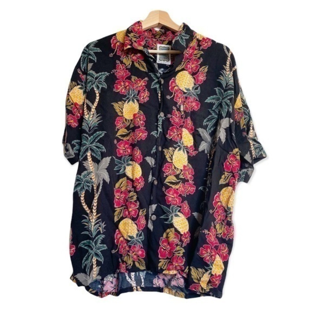 Hawaiian shirt in pineapple prints 100% Rayon Men’s Large